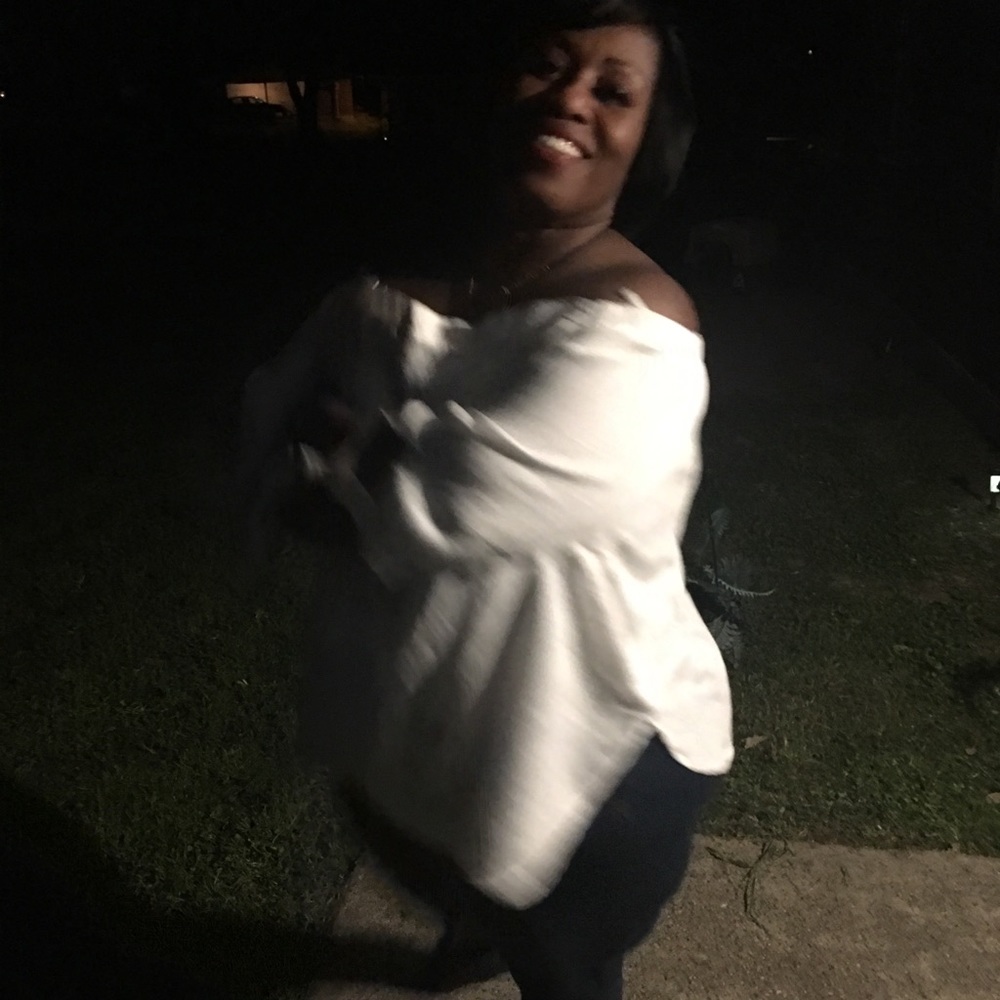 Meet your Posher, Bobbie